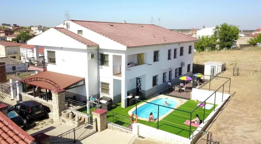Apartamento Loft La Encina Torrejón el Rubio Eksteriør bilde